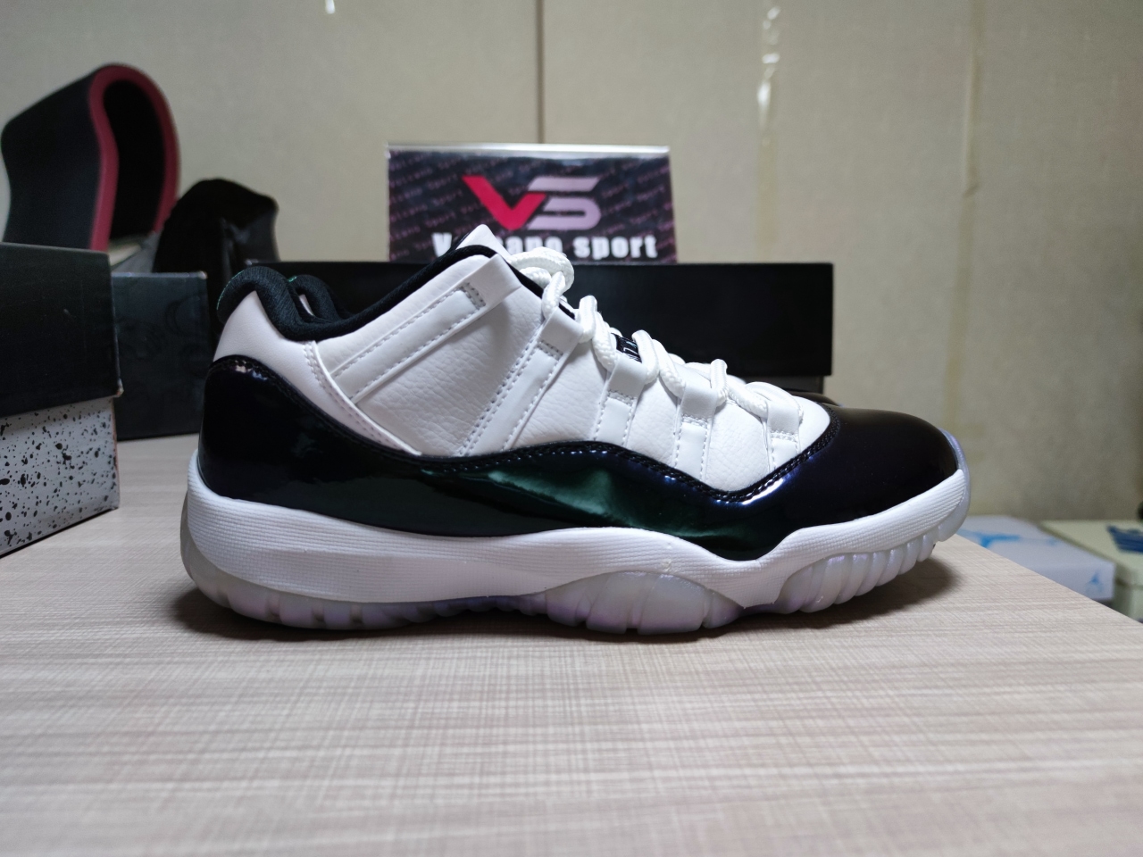 Jordan 11 Low “Iridescent” 528895-145
