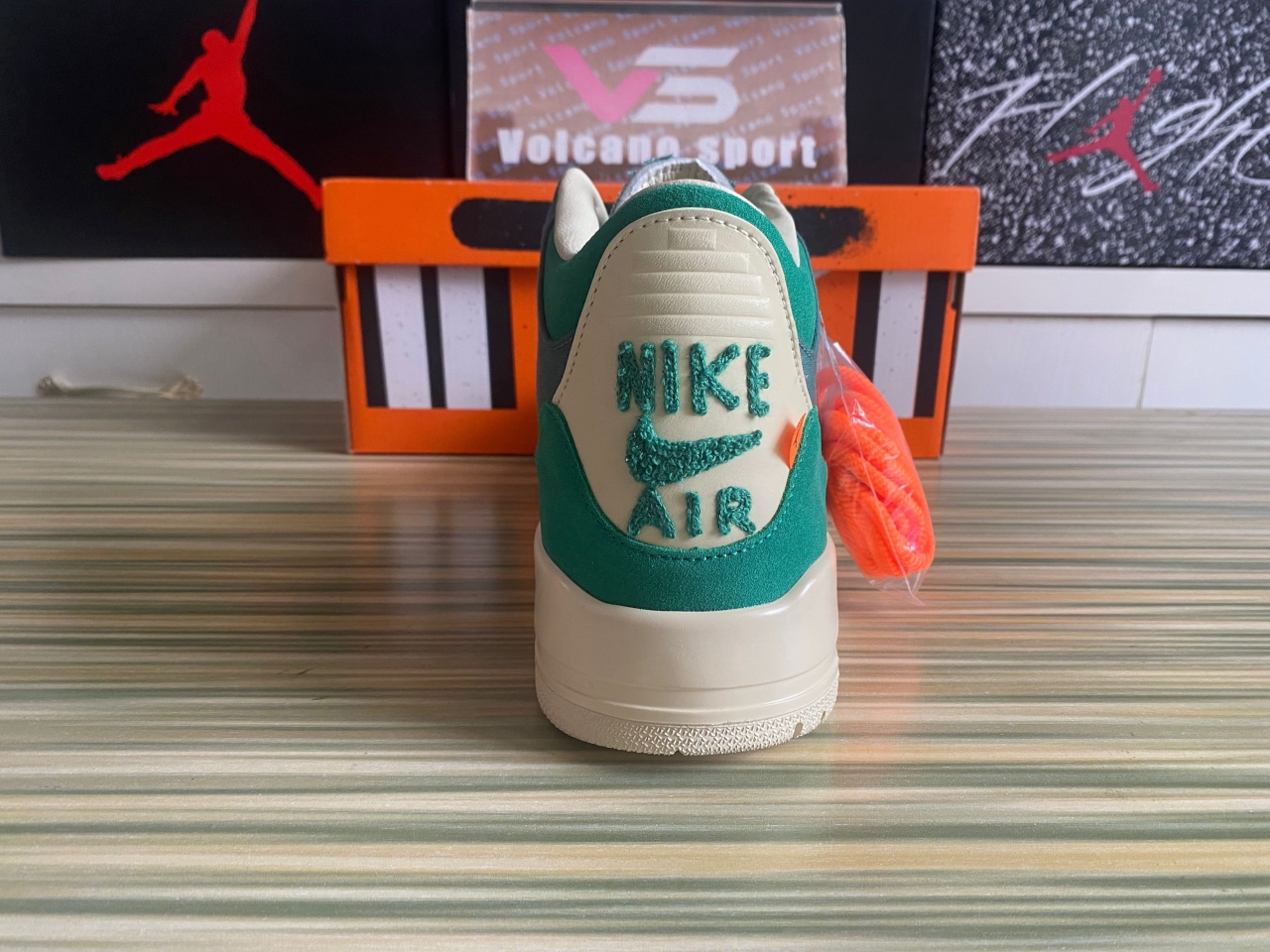 Jordan 3 Retro SP Nina Chanel Abney Bicoasta FZ7974-300l