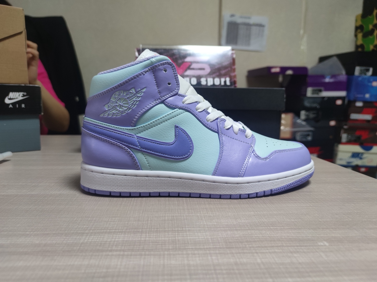 Jordan 1 Mid Purple Aqua 554724-500