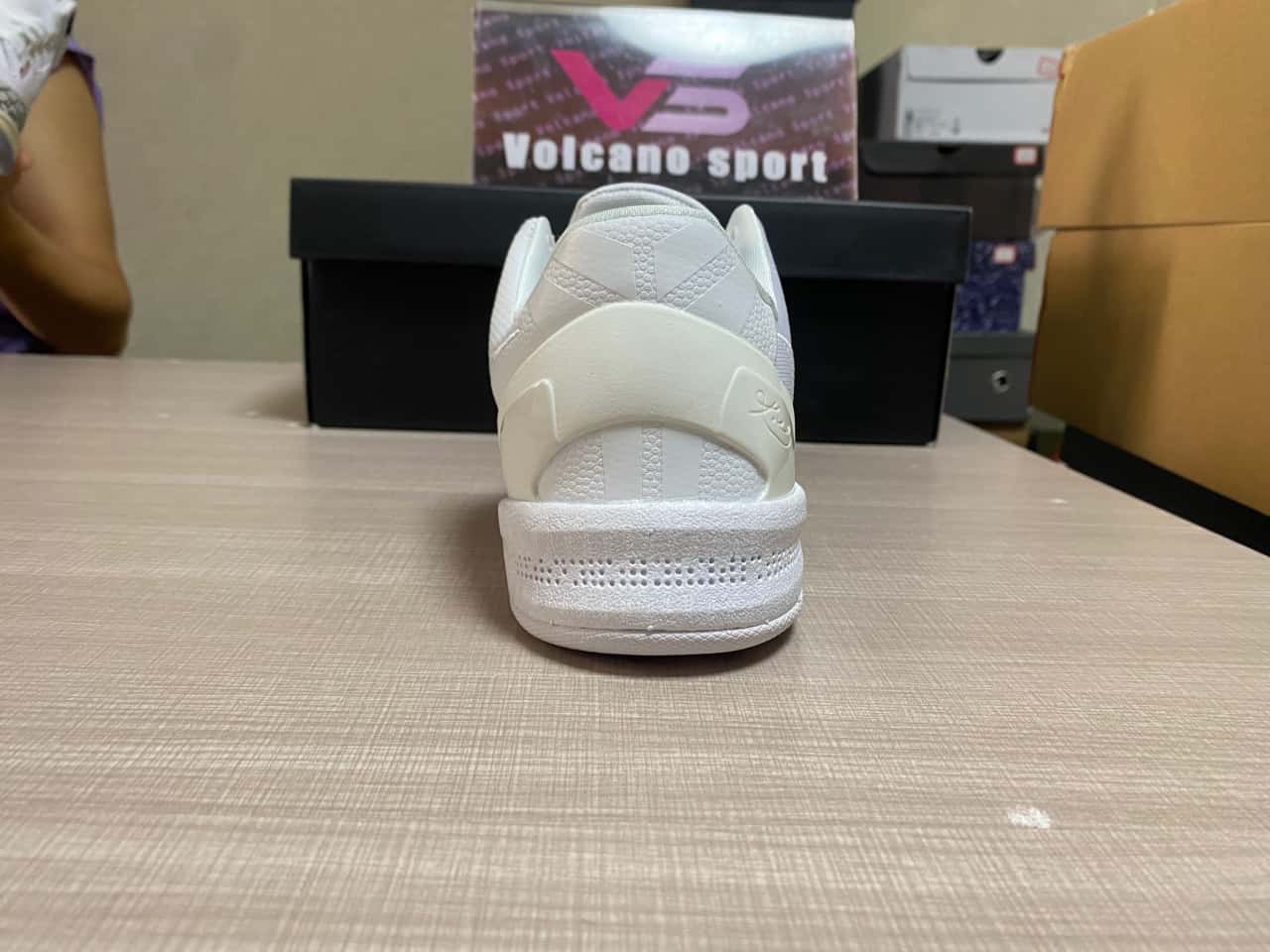 Nike Kobe 8 Protro Halo FJ9364-100