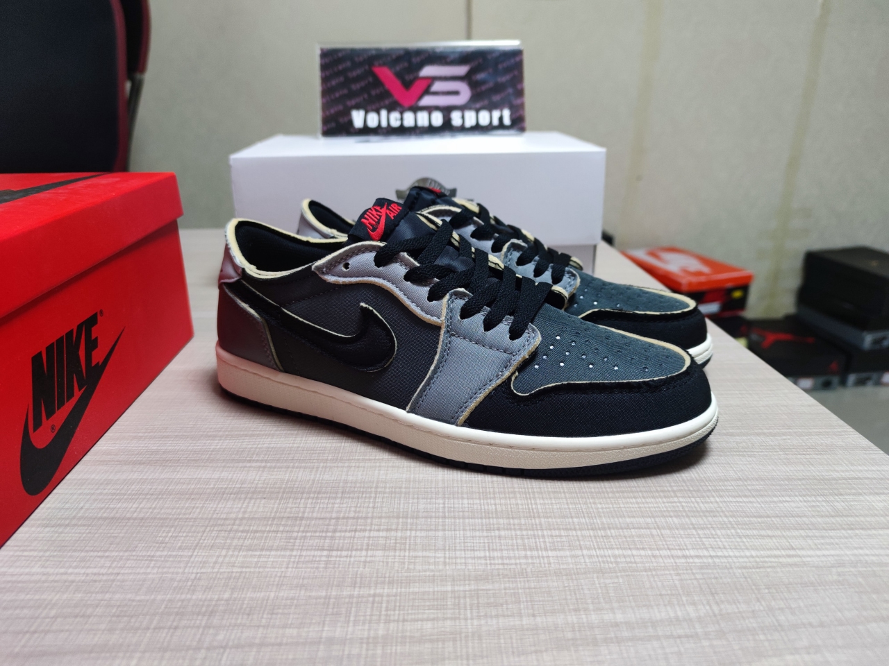 Jordan 1 Low OG EX Black Smoke Grey DV0982 006