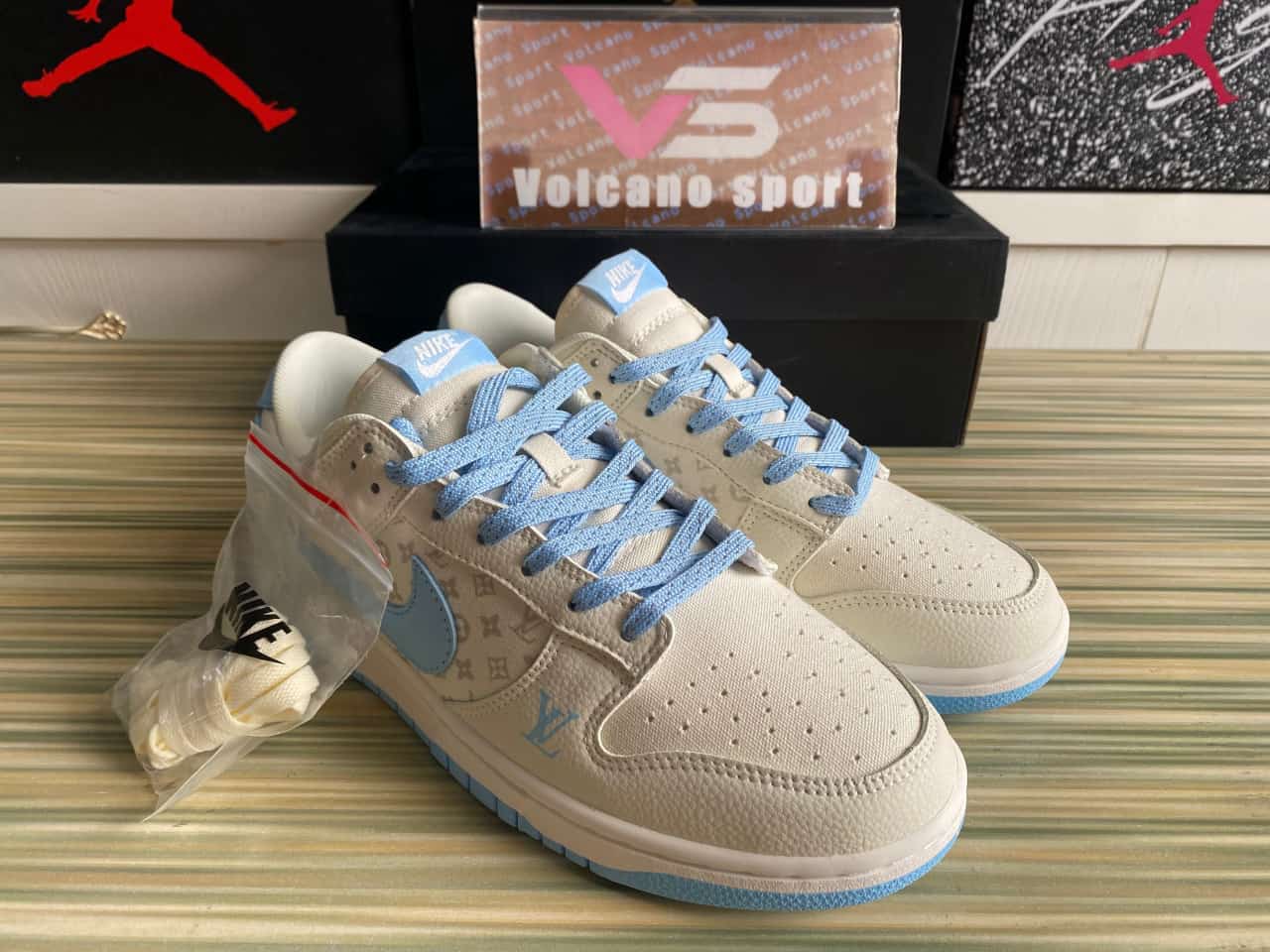 Dunk Low X LV Sky Blue Canvas XD1688-011