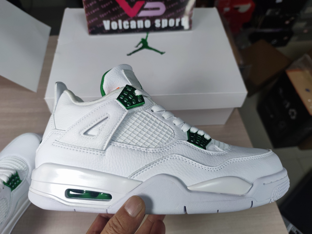 Jordan 4 Retro Metallic Green CT8527-113
