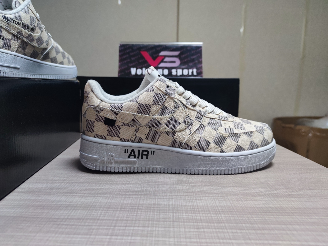 LV TRAIL SNEAKER x AF1
