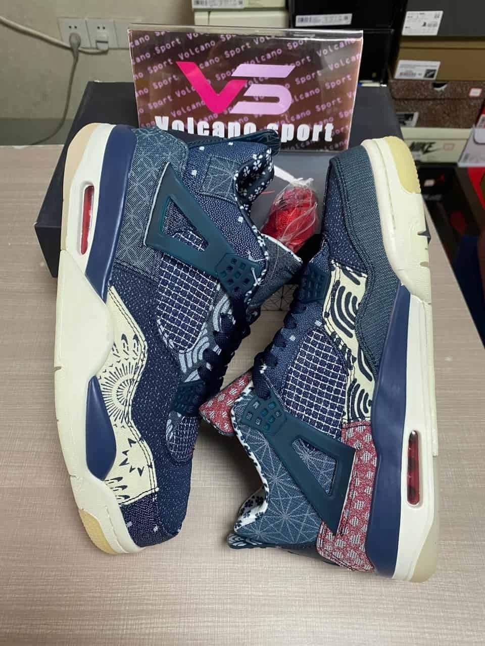 Jordan 4 Retro SE Sashiko CW0898-400