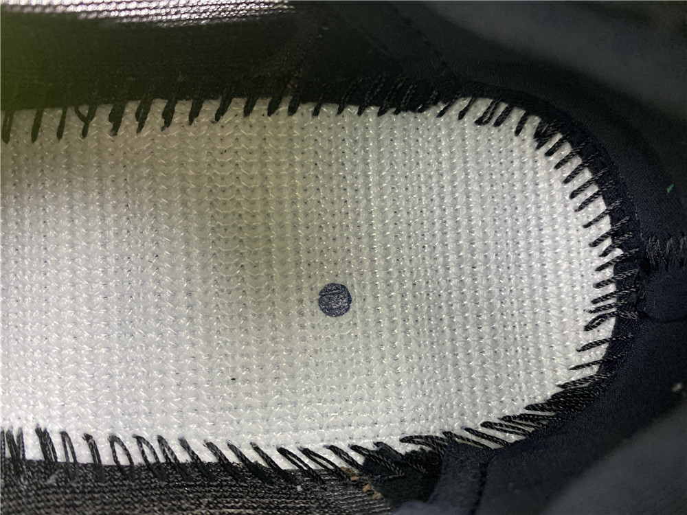 adidas Yeezy 700 V3Clay Brown