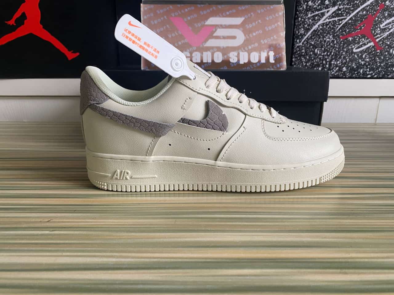 Air Force 1 Low LXX Sea Glass Python DH3869-001
