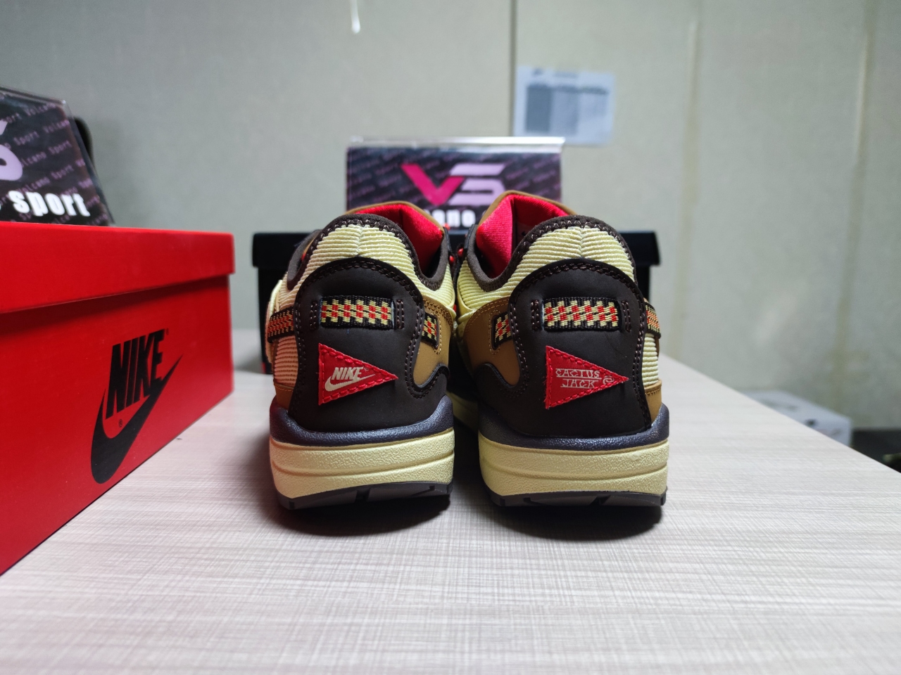 Air Max 1 Travis Scott Cactus Jack Baroque Brow DO9392 200