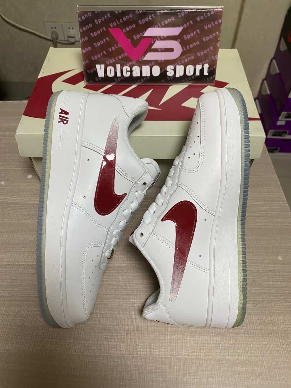 Air Force 1 07 Low White Red Metallic Gold CO3363-363