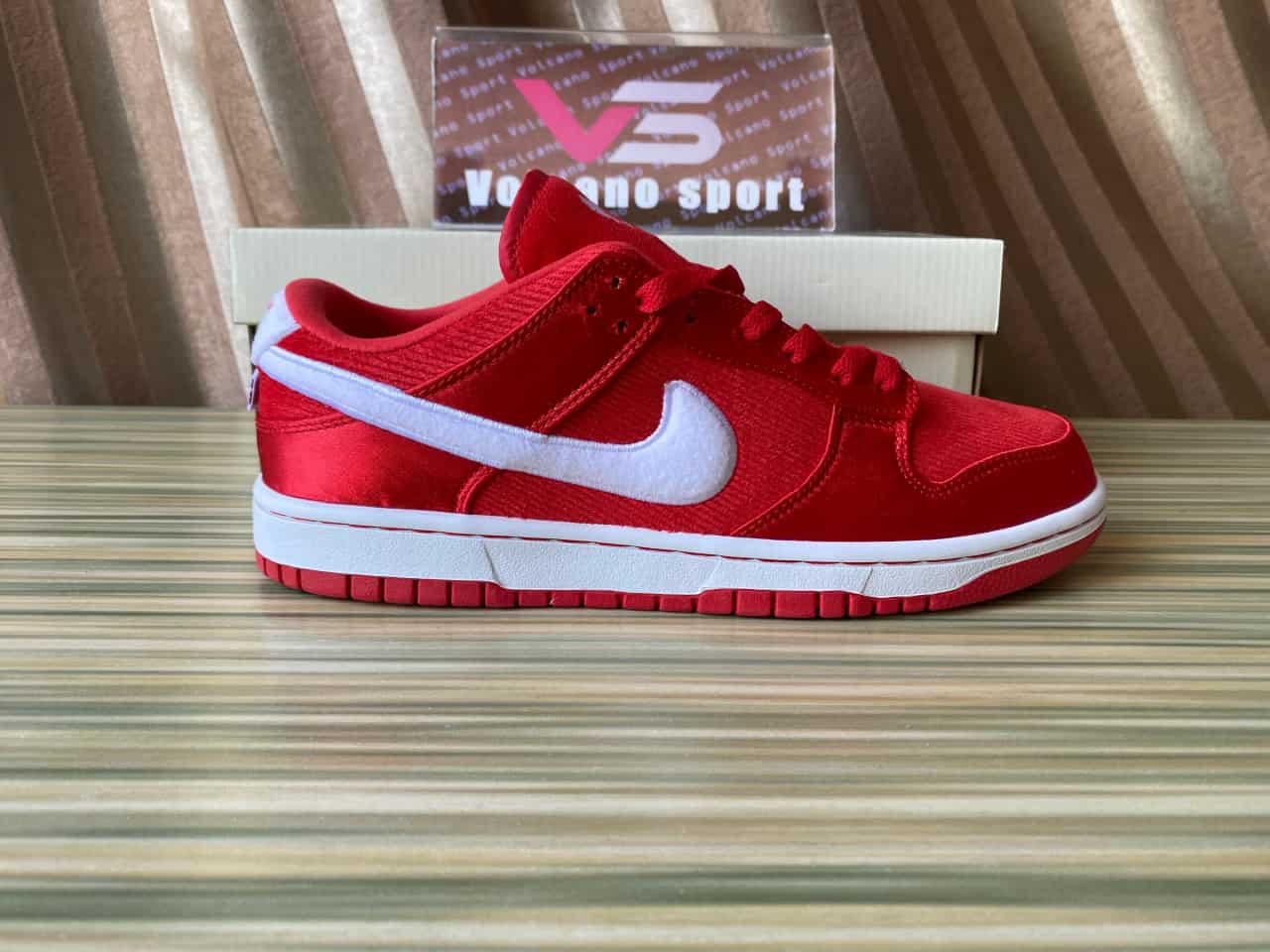 Nike Dunk Low Valentine's Day FZ3548-612