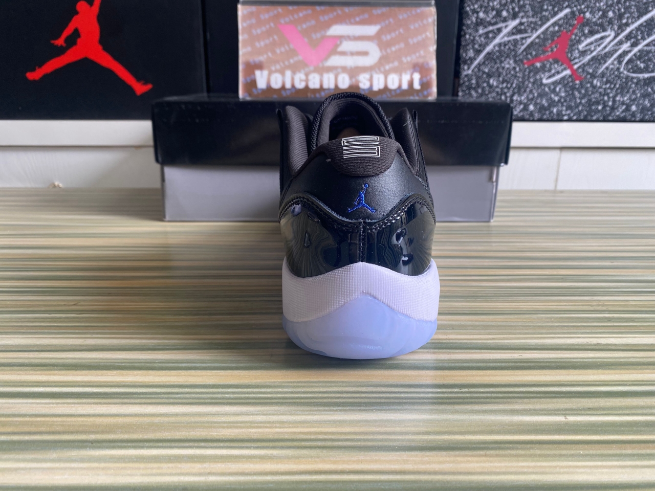 Jordan 11 Retro Low Space Jam FV5104-004