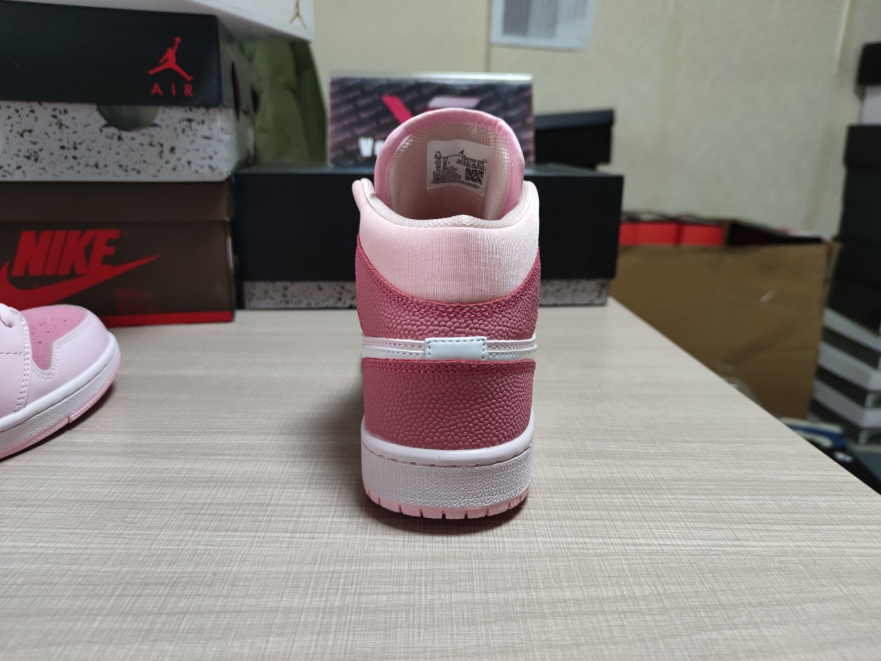 Jordan 1 Mid Digital Pink CW5379 600