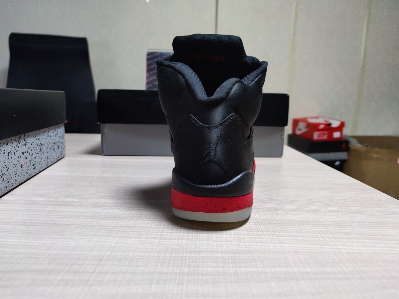 Jordan 5 Retro Satin Bred 136027 006