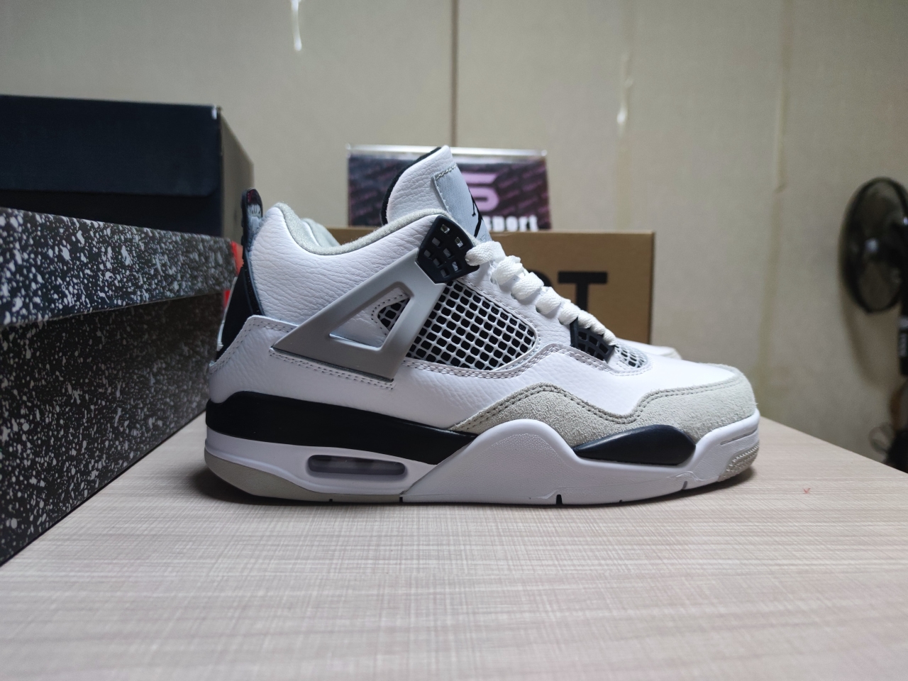 Jordan 4 “Military Black”DH6927-111