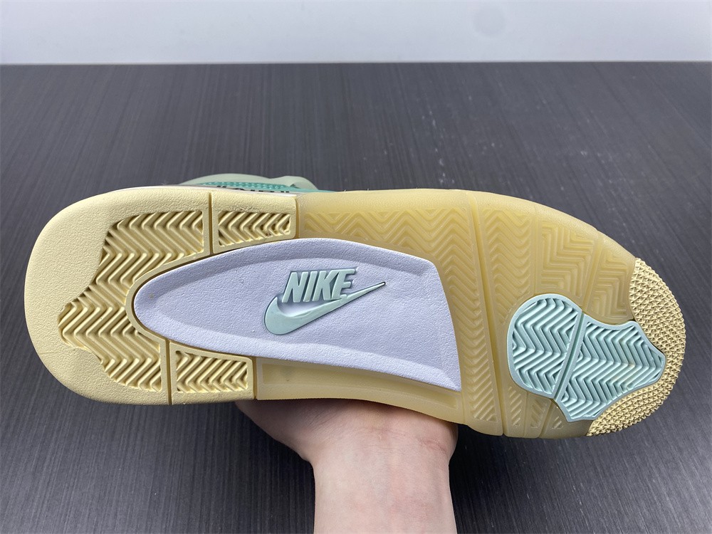 Air Jordan 4 Off-White CV9388-102