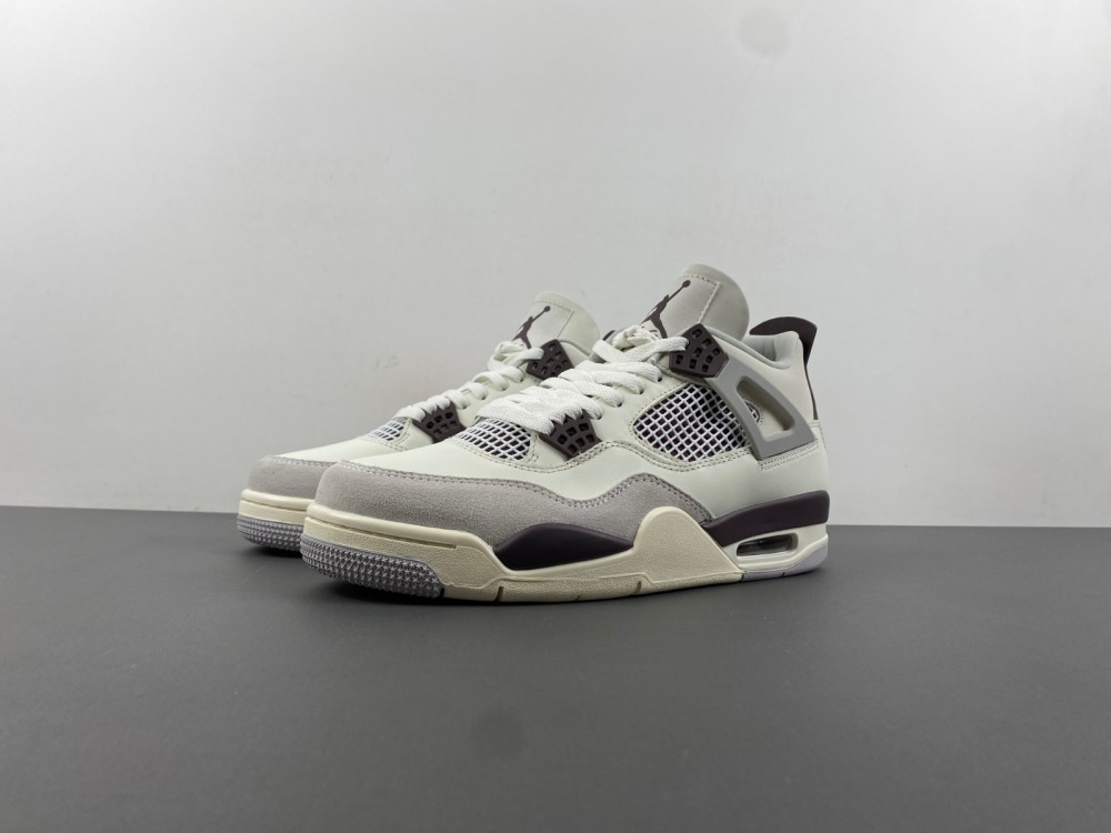 NIKE Air Jordan 4 Retro