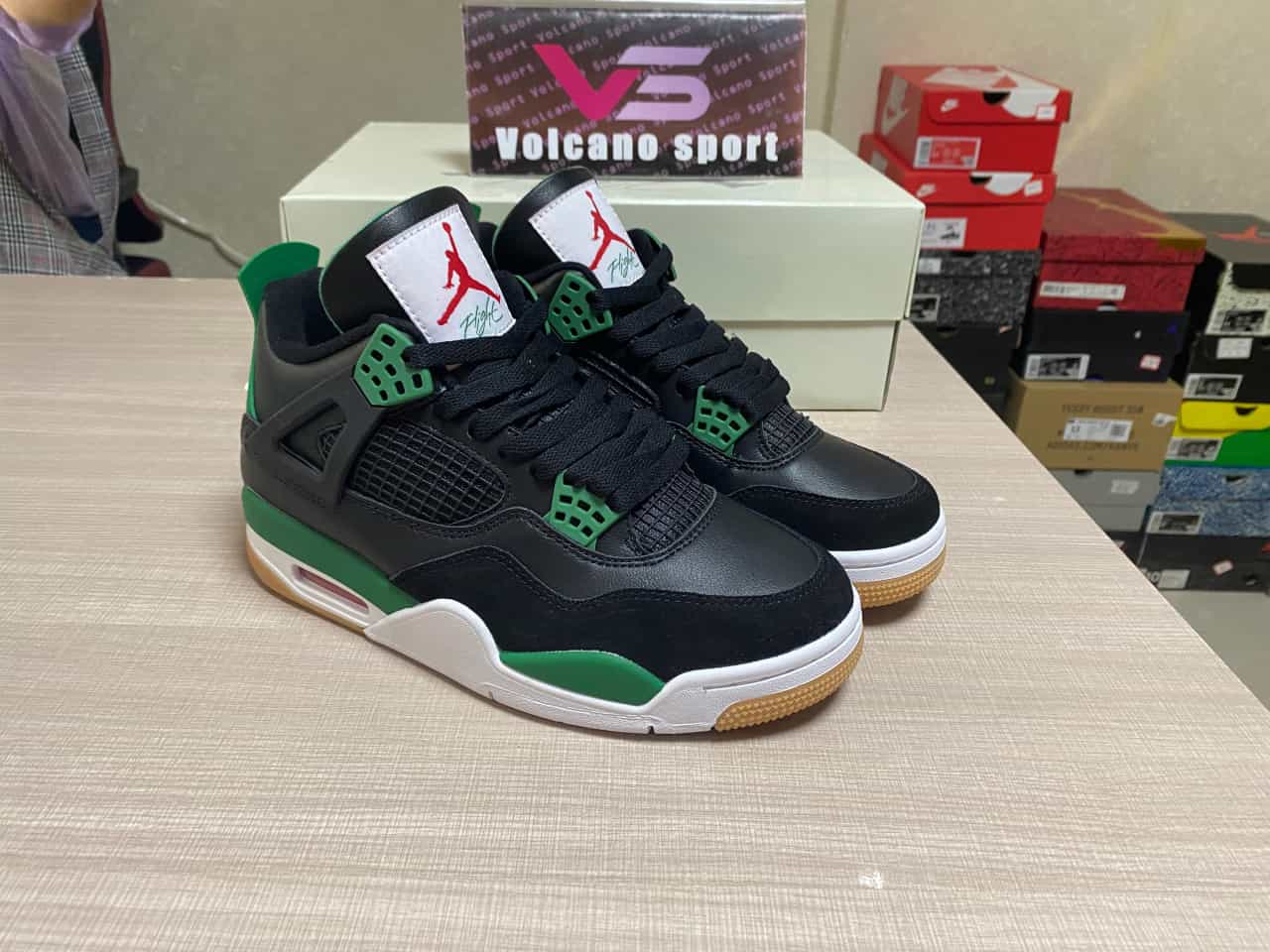 Nike SB x Jordan 4 Retro SP