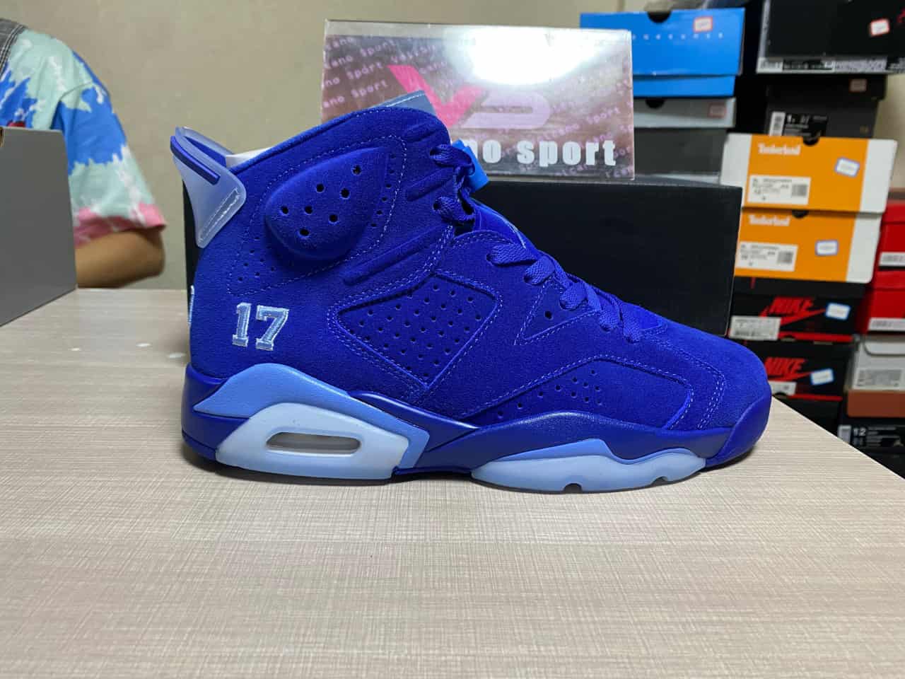 Jordan 6 UNC Tar Heels Six Championships PE