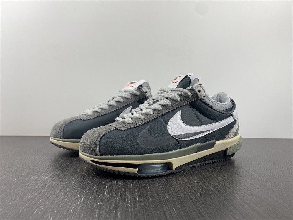 Nike Zoom Cortez SP sacai Iron Grey DQ0581-001