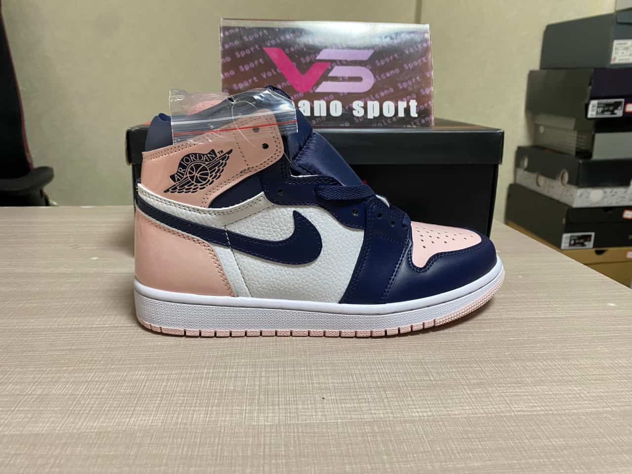 Jordan 1 Retro High OG Atmosphere DD9335-641