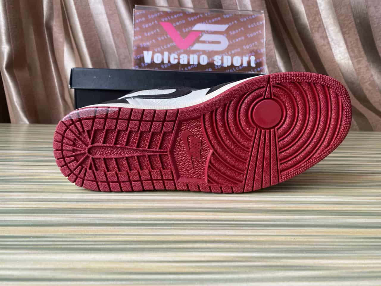 Jordan 1 Retro High Not for Resale Varsity Red 861428-106