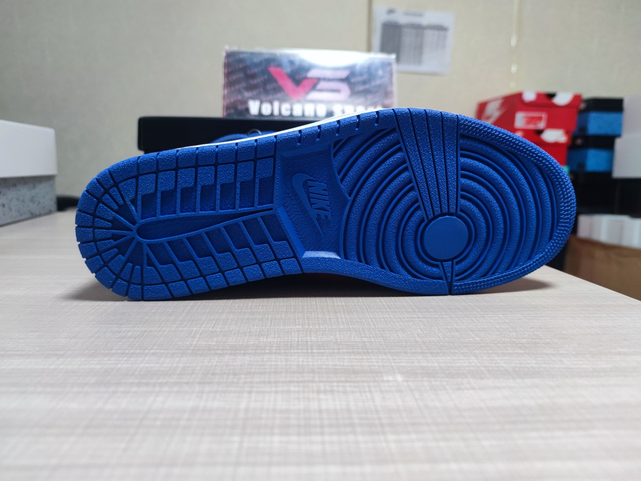 Jordan 1 Retro Royal 555088 007