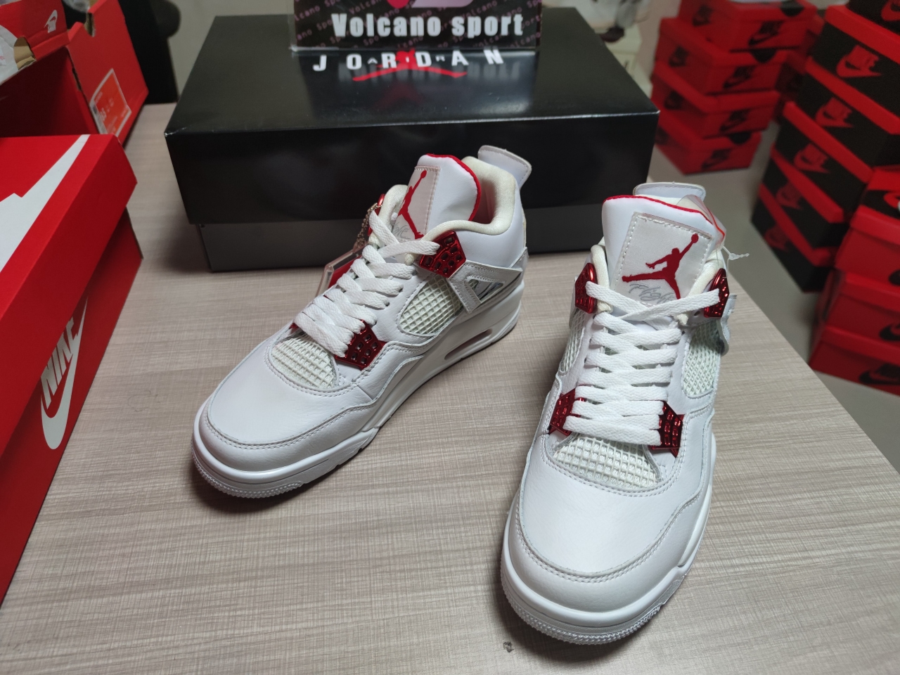 Jordan 4 “Metallic Pack” CT8527-112