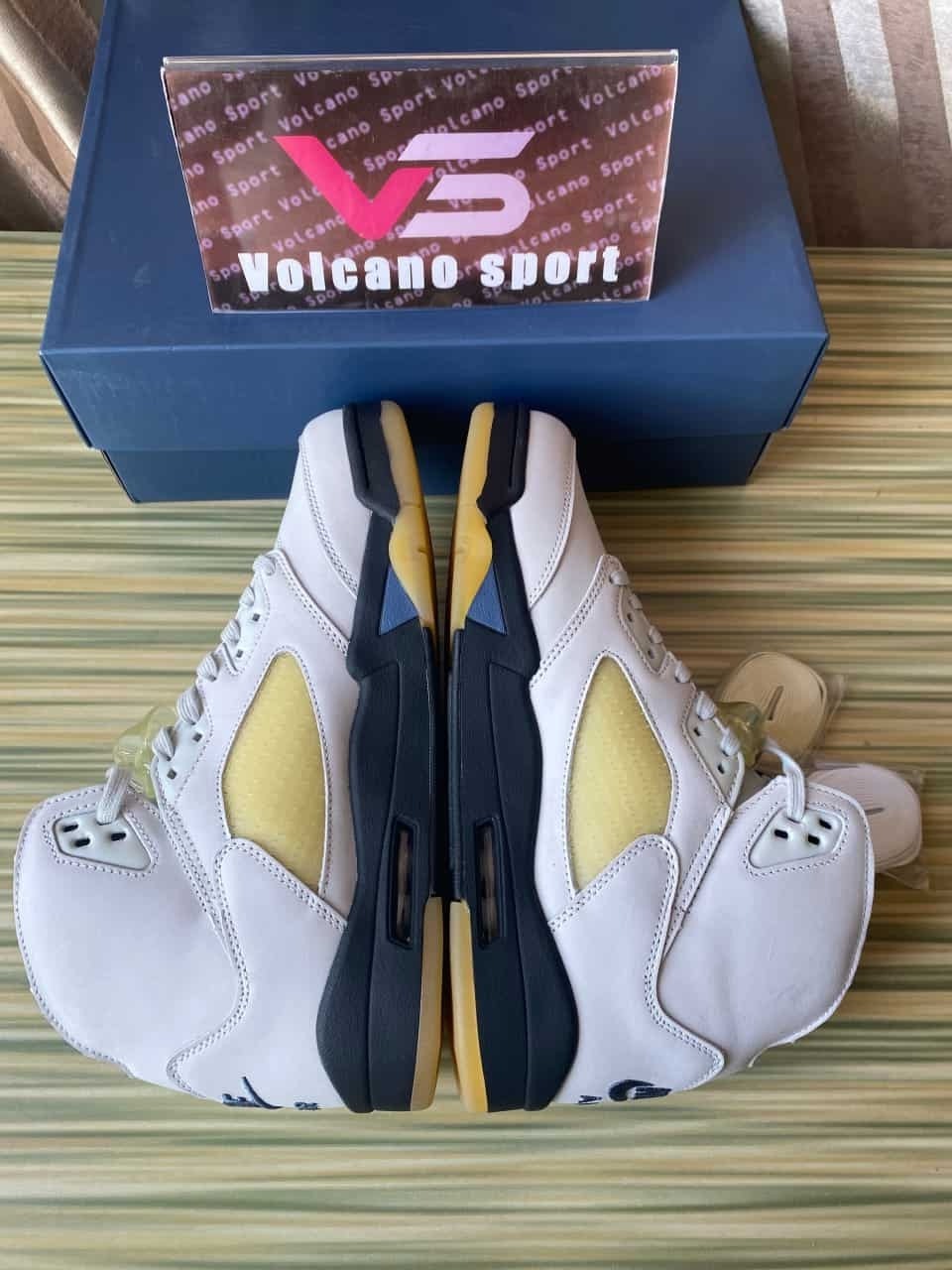 Jordan 5 Retro A Ma Maniére Dawn FZ5758-004