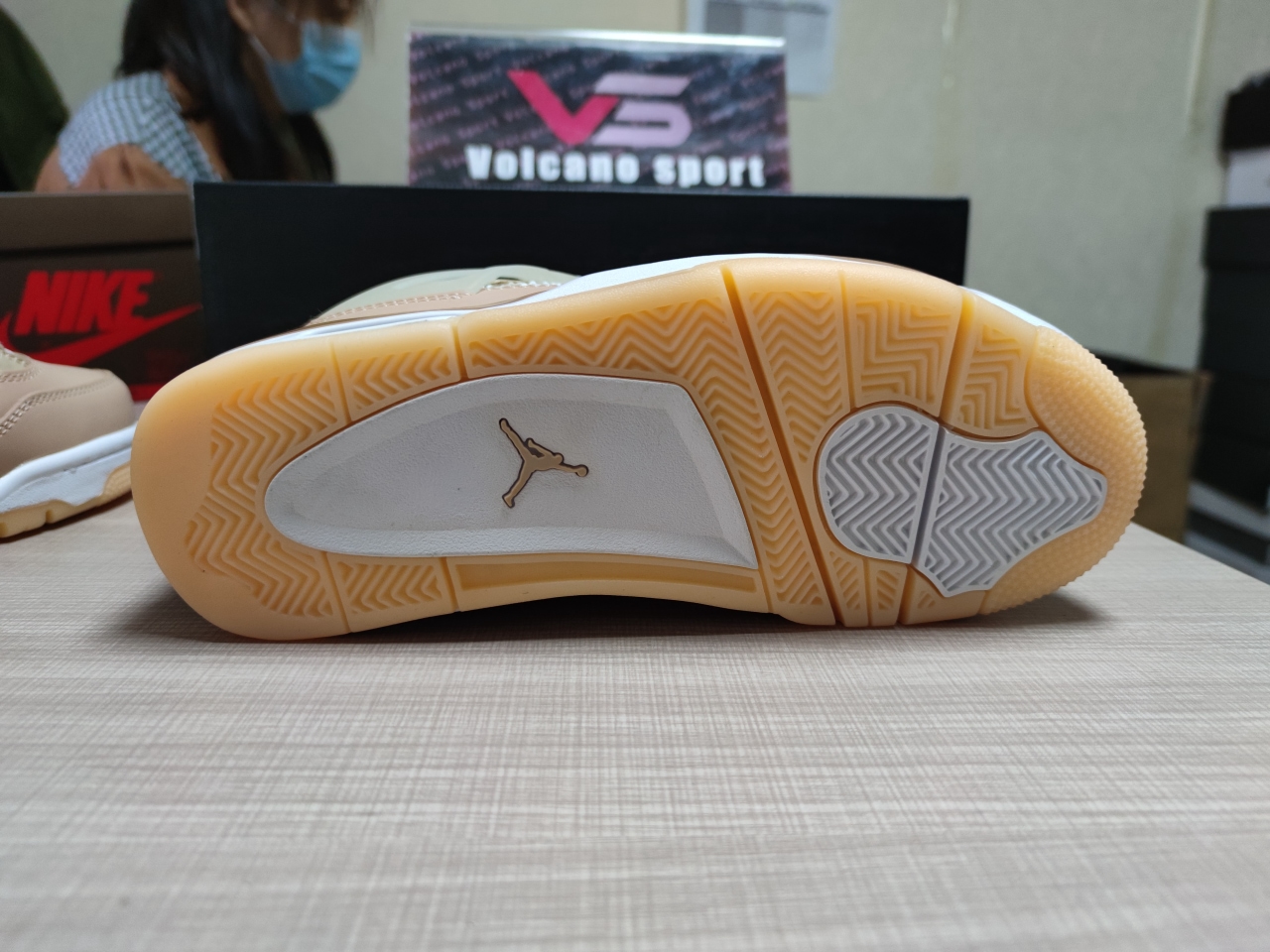 Jordan 4 Retro Shimmer DJ0675 200