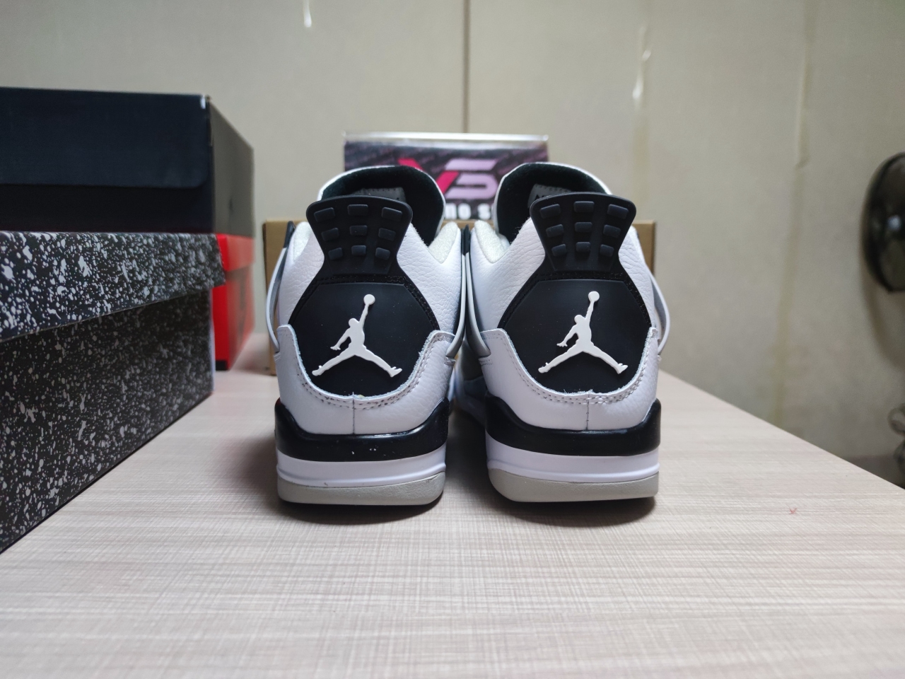 Jordan 4 “Military Black”DH6927-111