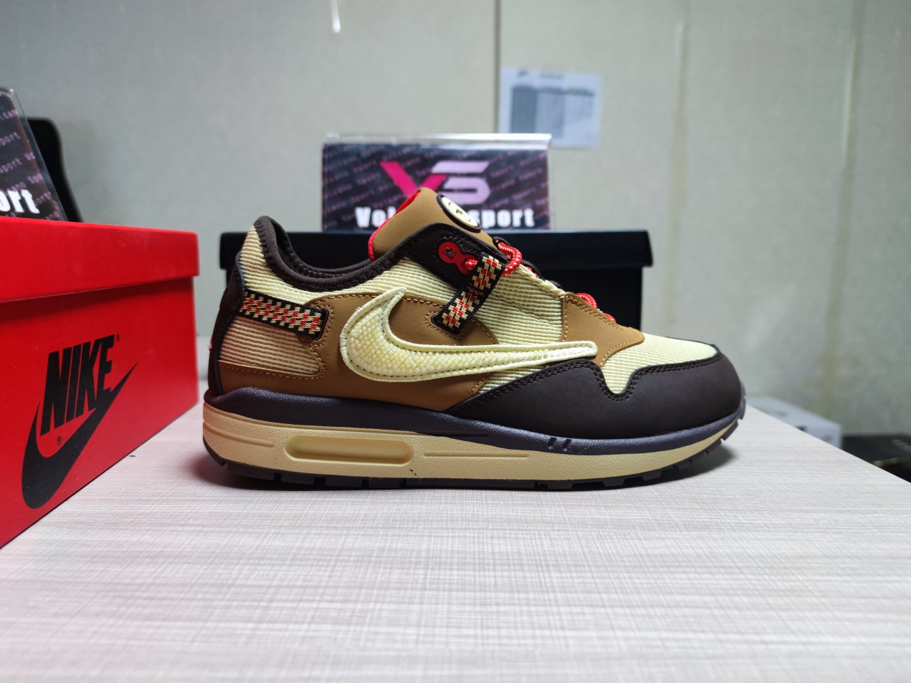 Air Max 1 Travis Scott Cactus Jack Baroque Brow DO9392 200