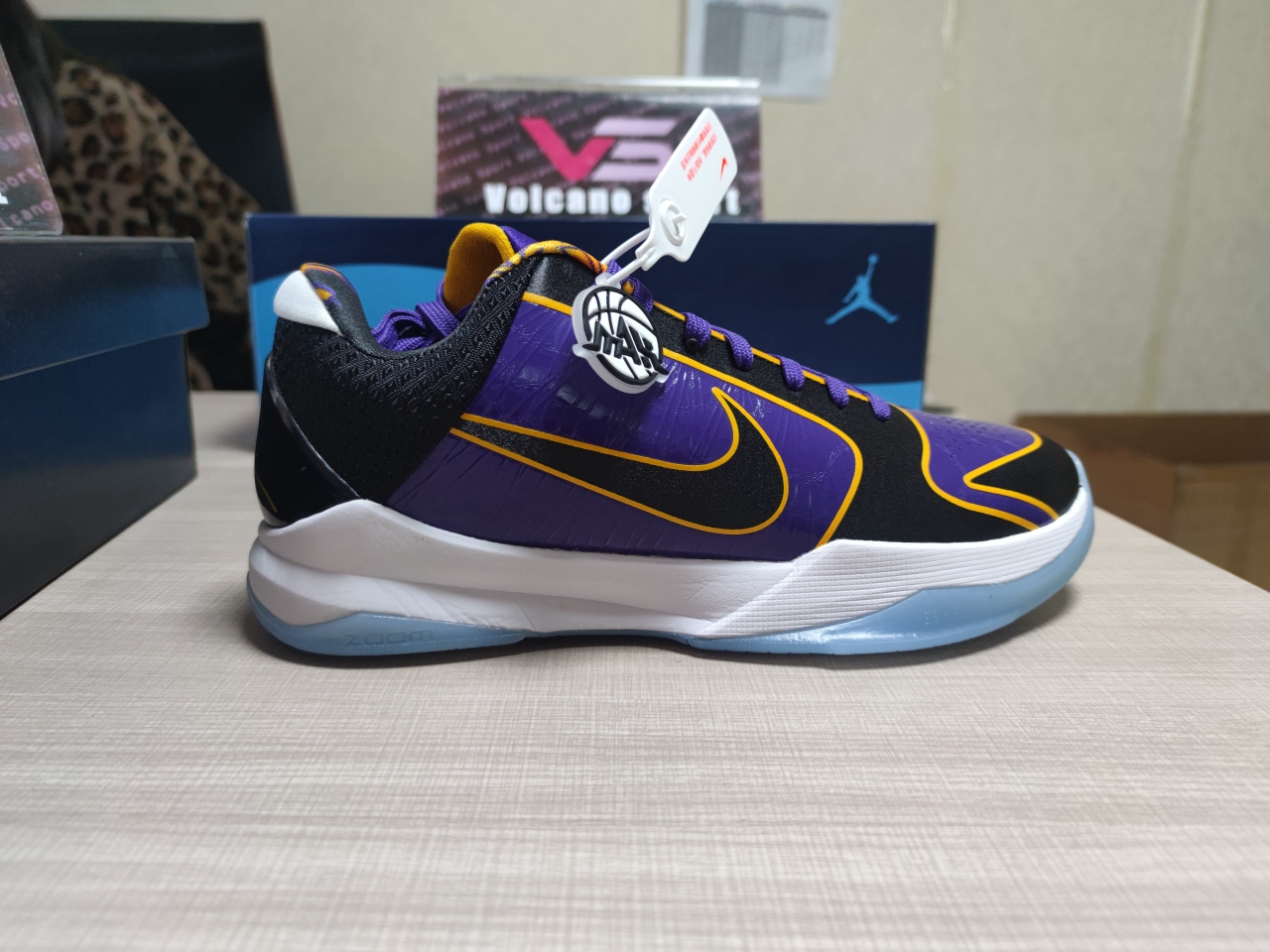 Kobe 5 Protro Lakers CD4991 500