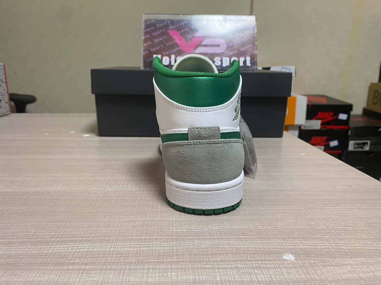 Jordan 1 Mid SE Grey Green DC7294-103