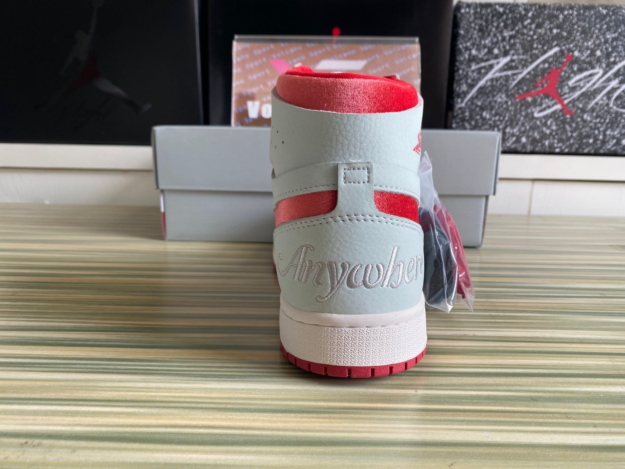 Jordan 1 High Zoom Air CMFT 2 Valentine's Day DV1304-106