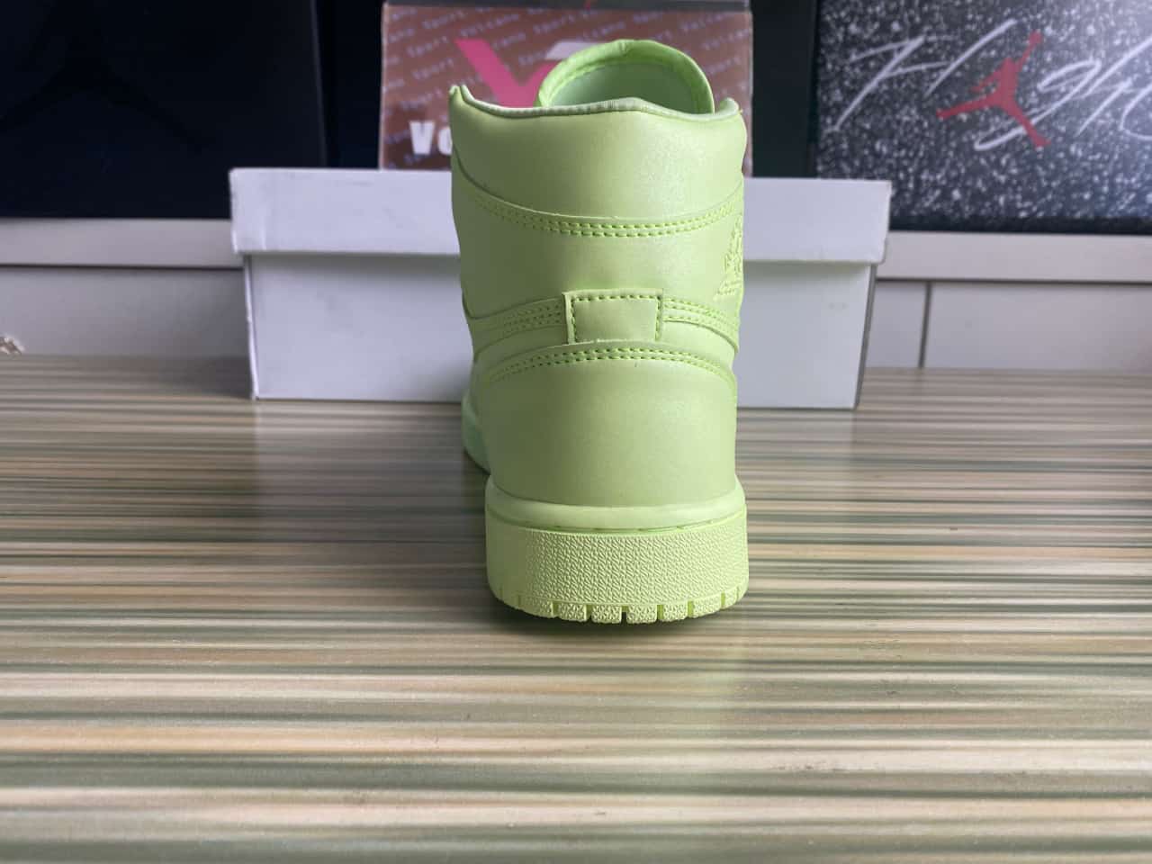 Jordan 1 Retro High Barely Volt AH7389-700