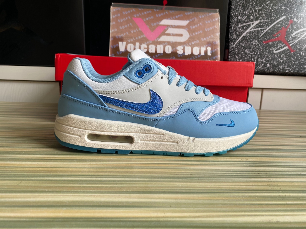 Air Max 1 Premium Blueprint DR0448-100
