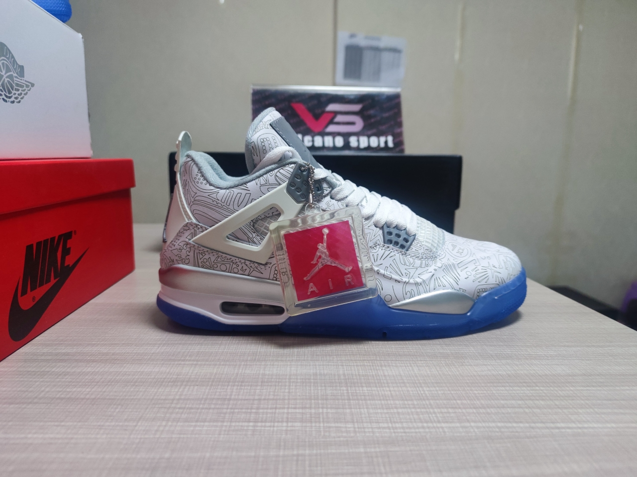 Jordan 4 Retro 30th Anniversary Laser 705333 105