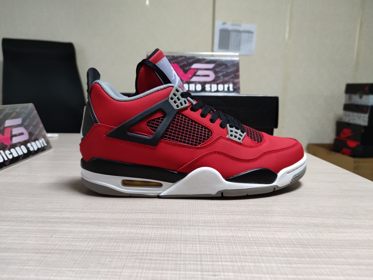 Jordan 4 Retro Toro Bravo 308497 603