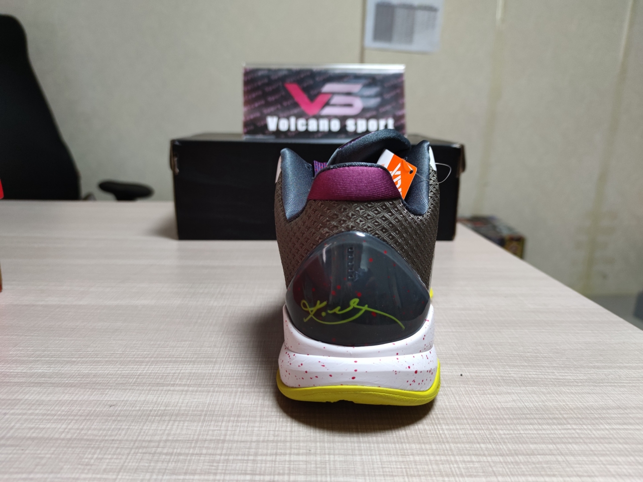 Kobe 6 Protro Grinch CD4991 100