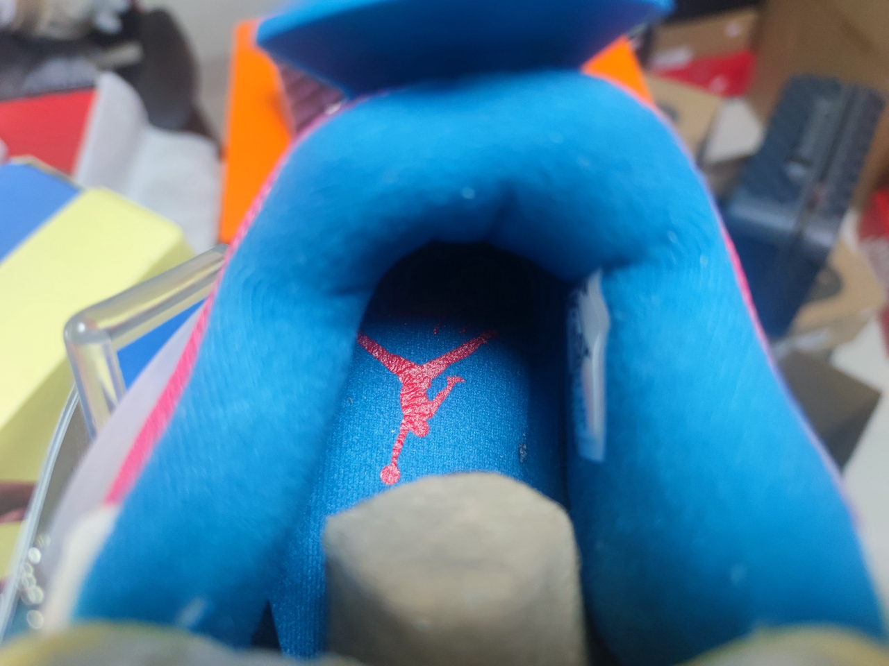 Jordan 4 Retro Union Guava Ice DC9533-800