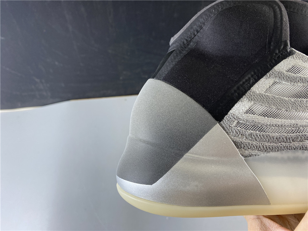 adidas Yeezy QNTM Barium