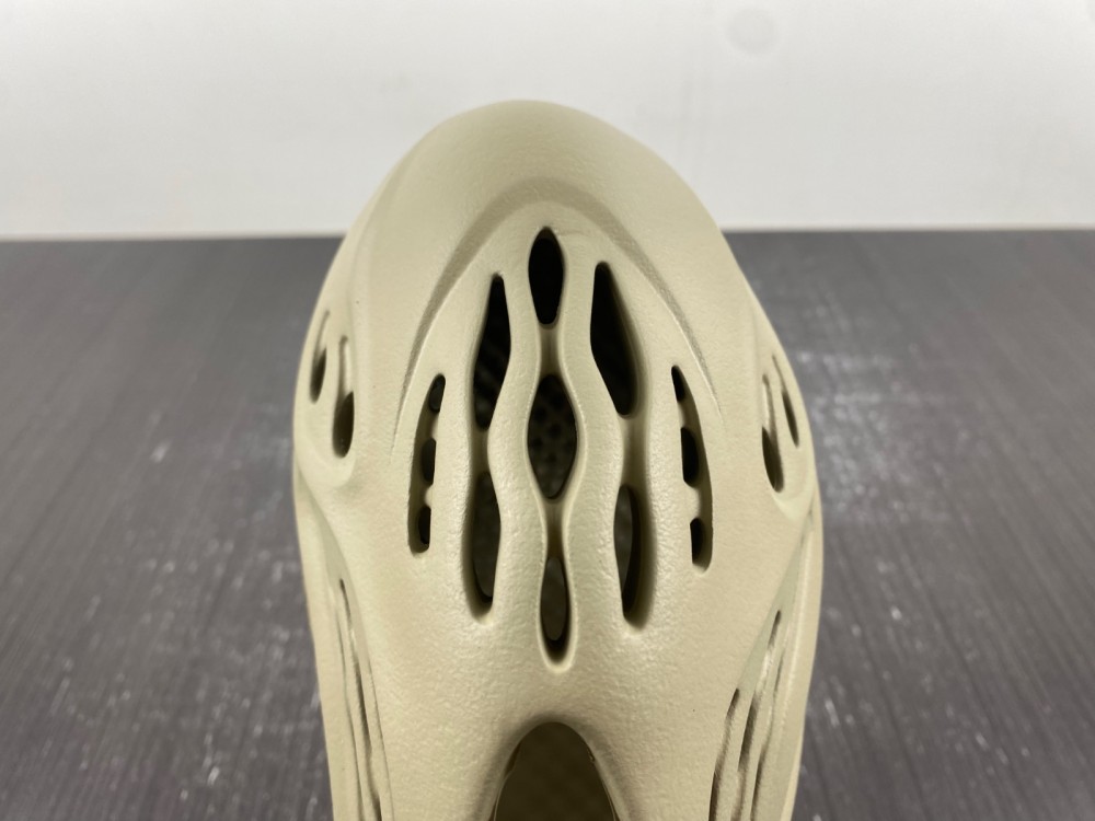 adidas Yeezy Foam RNR Stone Salt GV6840