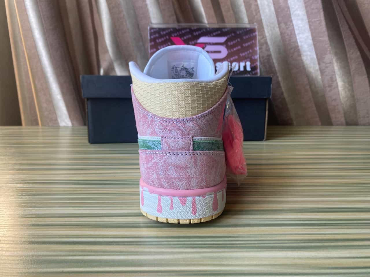 Jordan 1 Mid Paint Drip DD1666-100