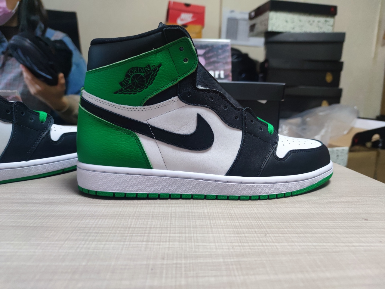 Jordan 1 Retro High OG Lucky Green DZ5485-031