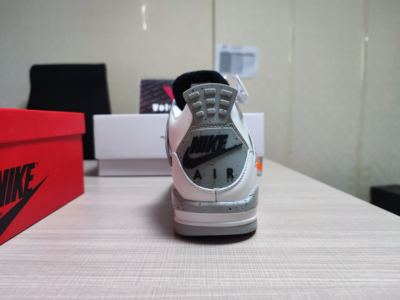 Jordan 4 Retro White Cement 840606 192