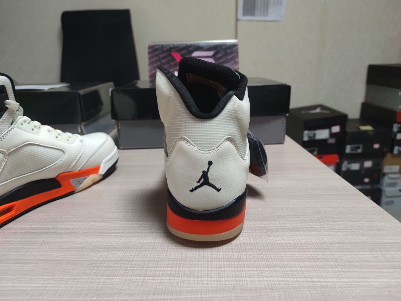 Jordan 5 Retro Shattered Backboard DC1060-100