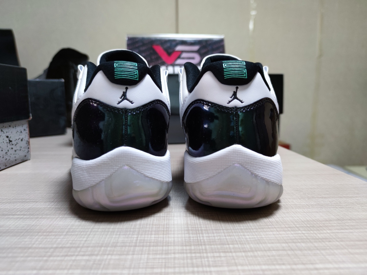 Jordan 11 Low “Iridescent” 528895-145