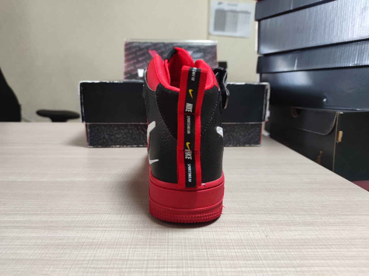 Air Force 1 Mid Utility University Red 804609-605