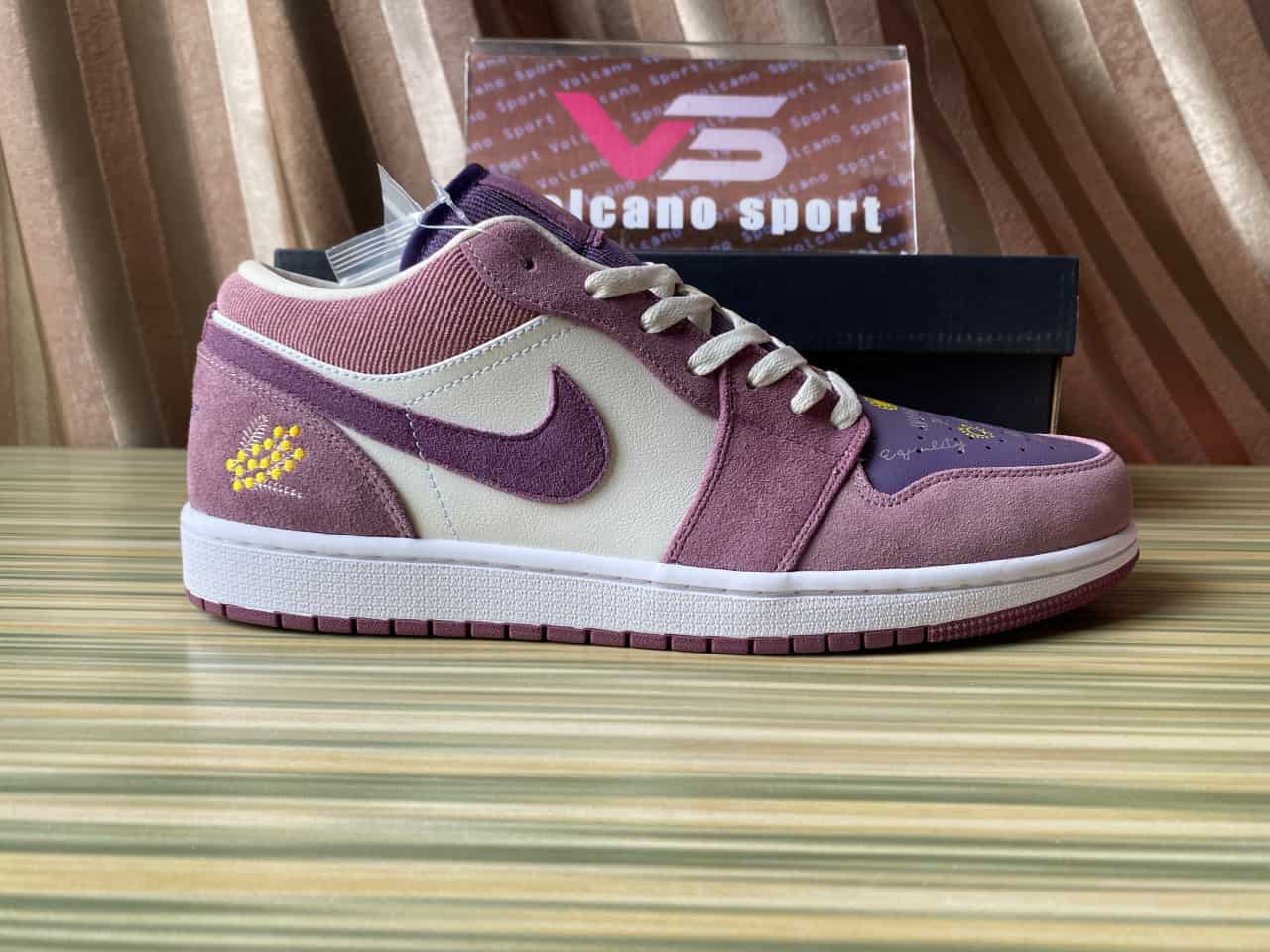 Jordan 1 Low Unity DR8057-500