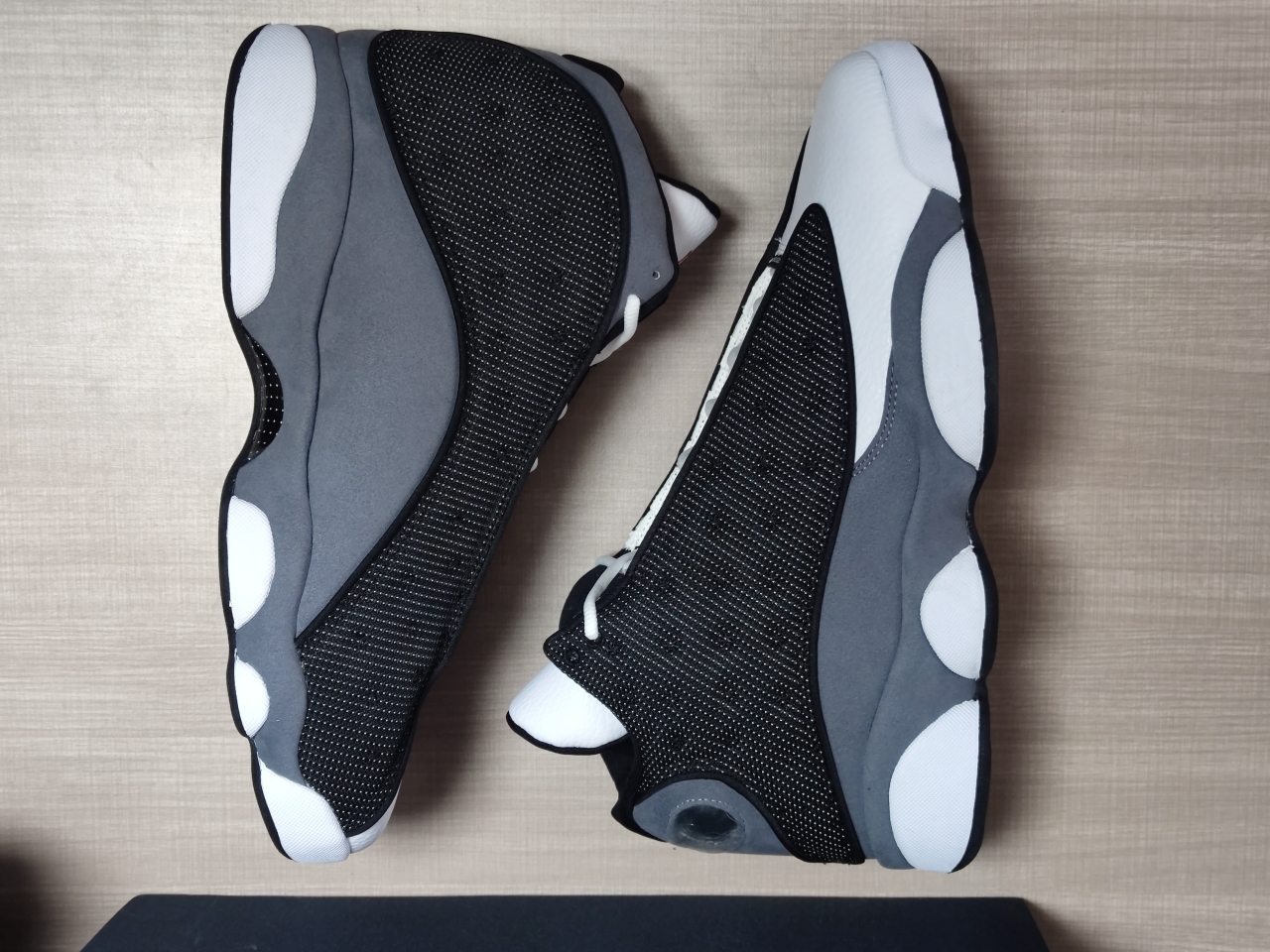 Jordan 13 Retro Black Flint DJ5982-060
